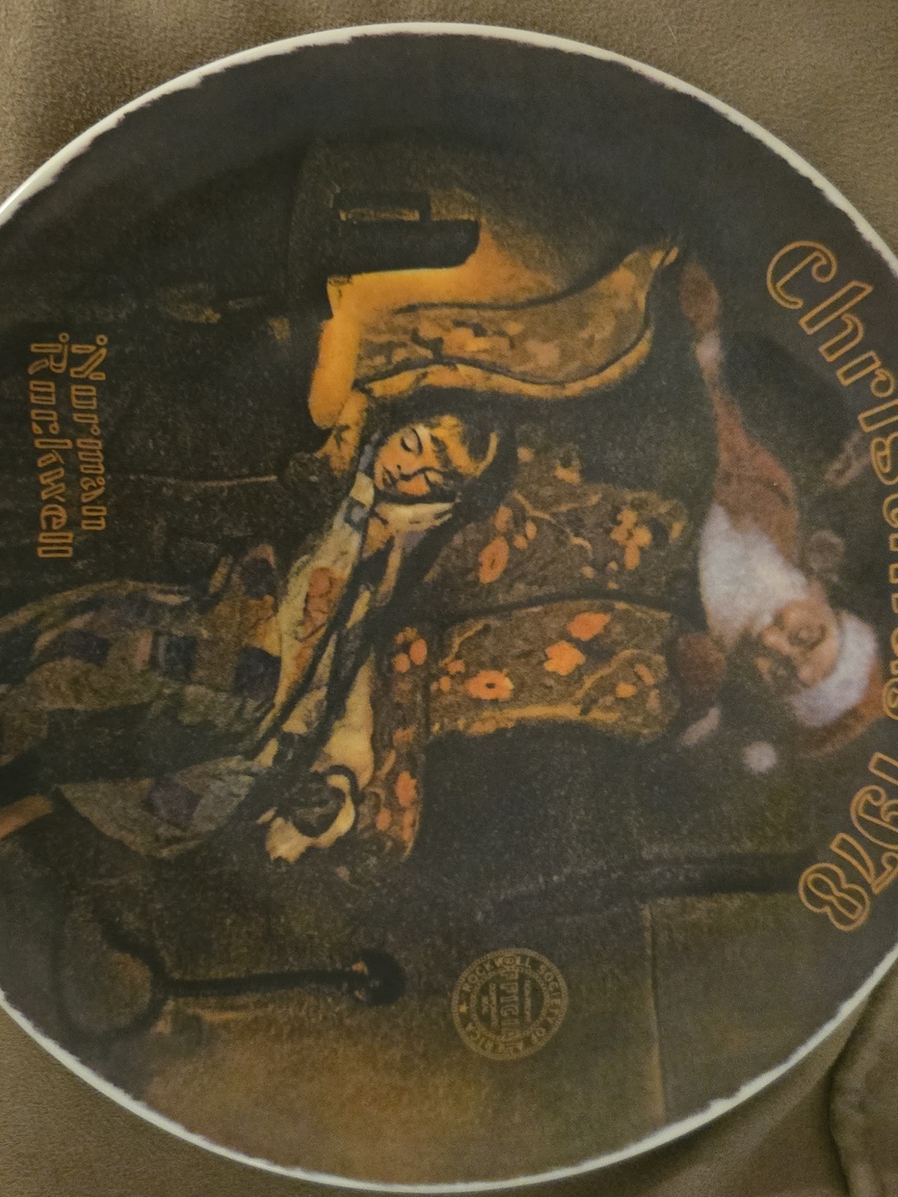 Christmas Collector Plate with Santa Illustration